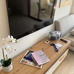 Com Piscinas E Ténis - 7 Mins Da Apartamento