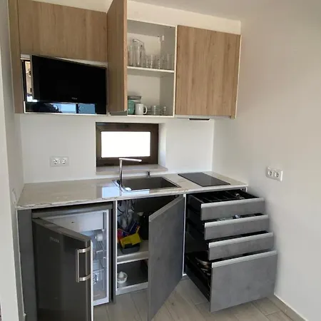Apartment Com Piscinas E Tenis - 7 Mins Da *